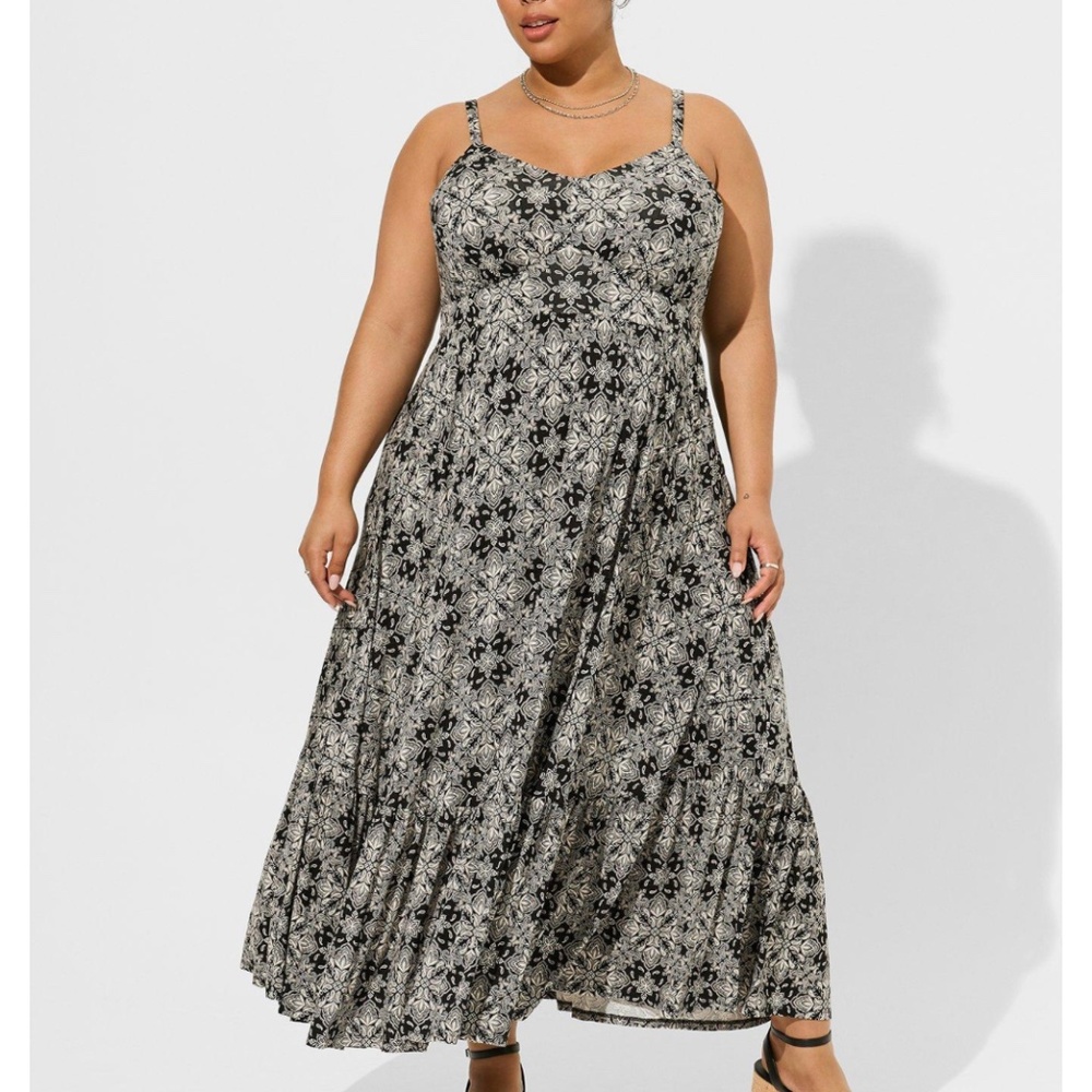Torrid Black and cream Maxi Dress no tag